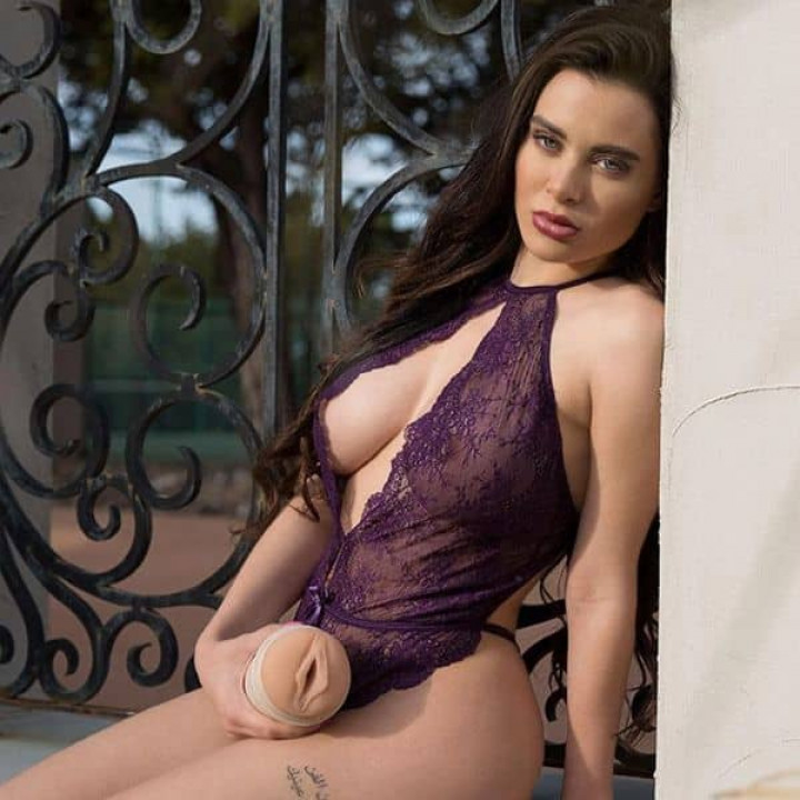 Fleshlight Girls Lana Rhoades Vagina - Destiny Texture